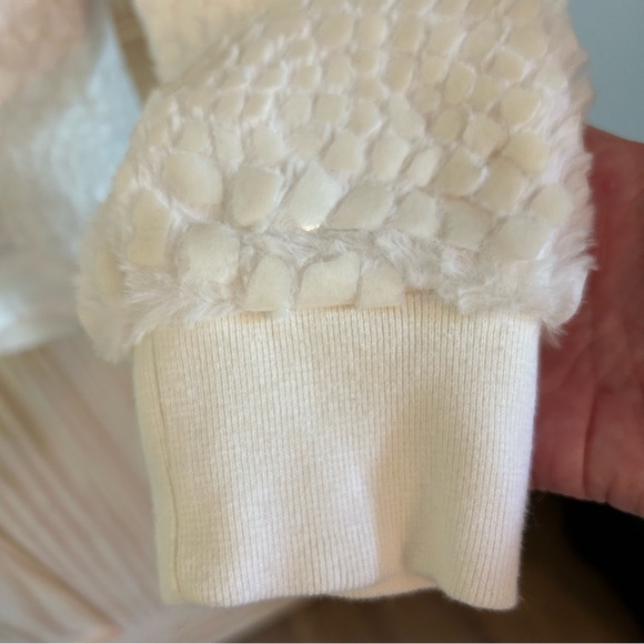 Ann Taylor Cracked Ice Sweatshirt Sweater Winter White. Size Medium. - Picture 7 of 15